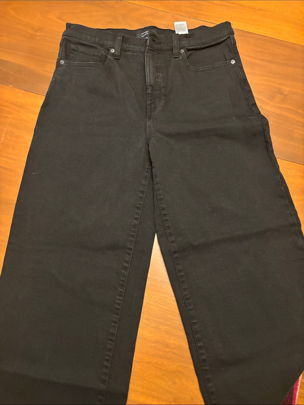 Women’s Banana Republic Black Wide-Leg Jeans.